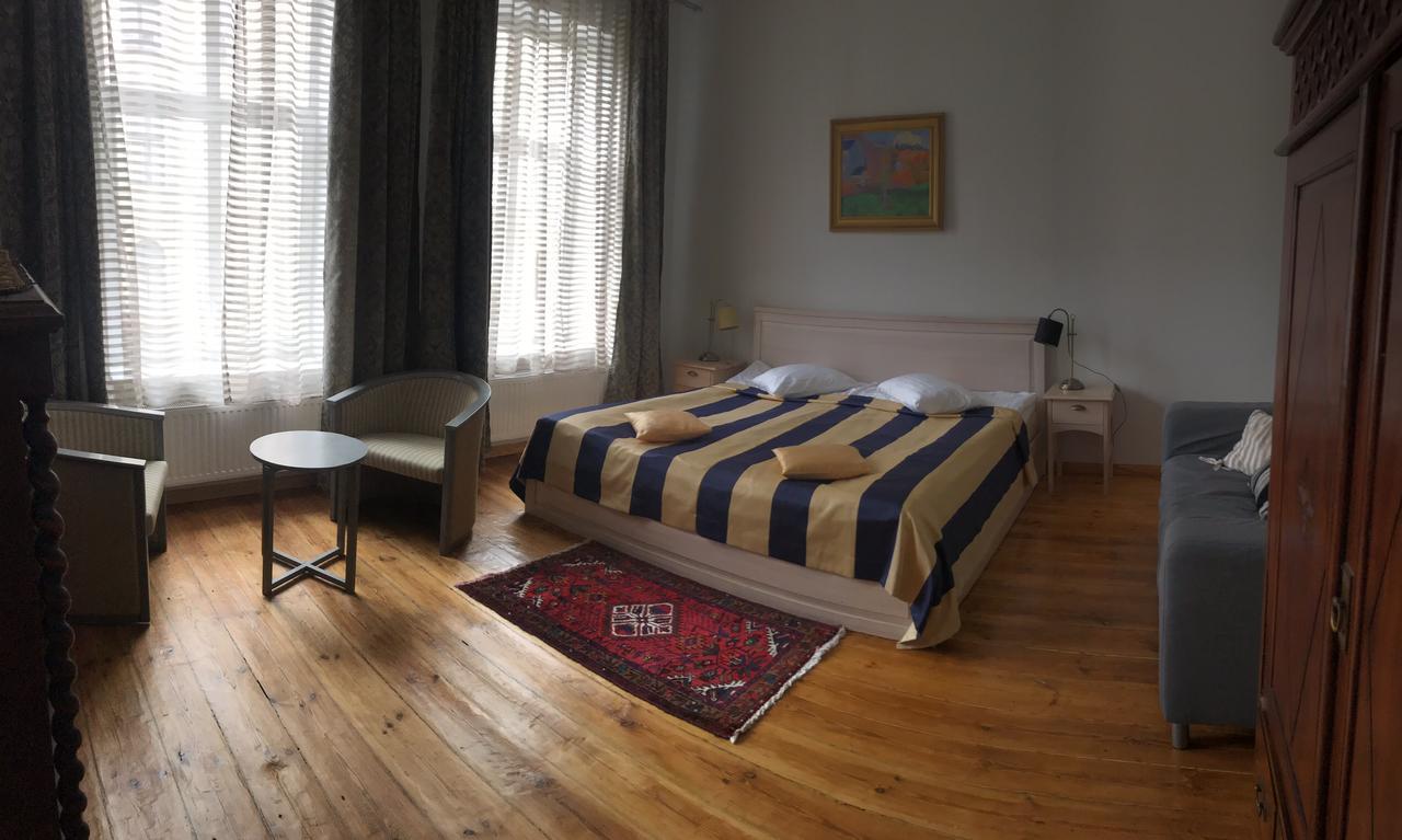 A1 Apartments With Free Parking リガ エクステリア 写真